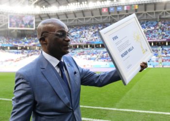 MONDIAL QATAR 2022 :   Roger Milla honoré par la Fifa