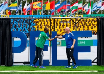 EN HOMMAGE AU ROI PELE : « Un stade de Kigali a été baptisé en son nom »